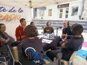 Lucy et Bruno de la MJC de Naintré, Agathe et Laurent de La Station, et Pascal Rod Musicien